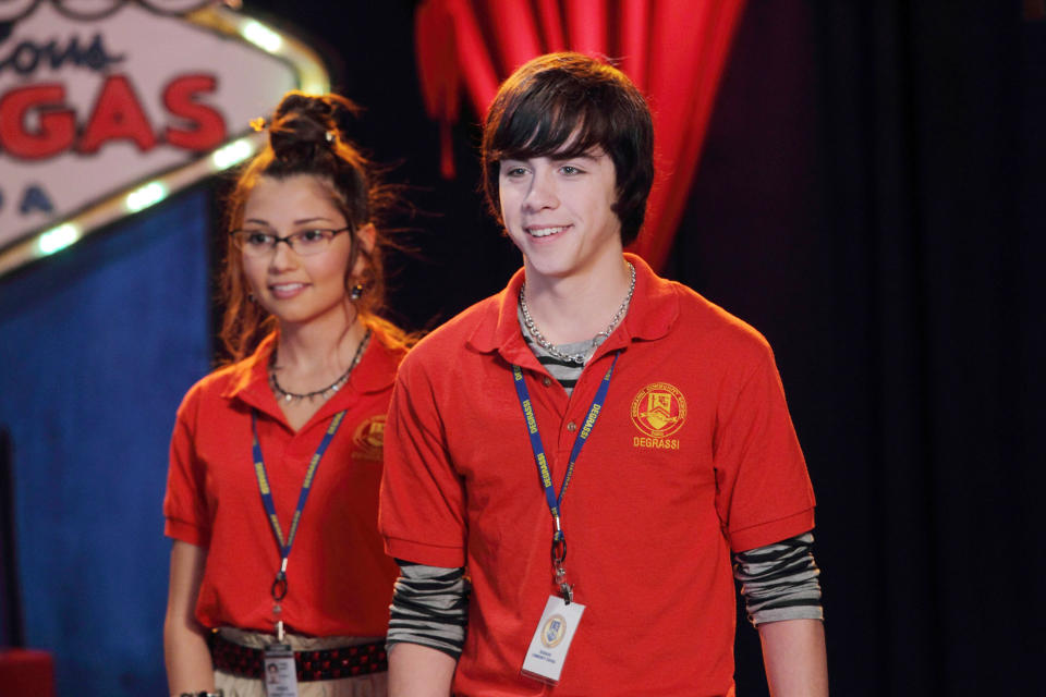 Still from "Degrassi: The Next Generation" featuring Cristine Prosperi and Munro Chambers