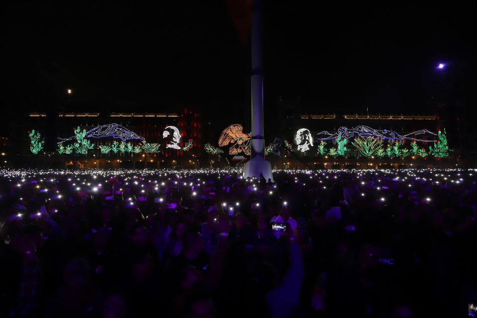 CIUDAD DE MÃ‰XICO, 25SEPTIENBRE2022. La agrupaciÃ³n de mÃºsica regional mexicana originaria de Tijuana, Grupo Firme se presentÃ³ en un concierto gratuito en la plancha del zÃ³calo capitalino. FOTO: EDGAR NEGRETE/CUARTOSCURO.COM