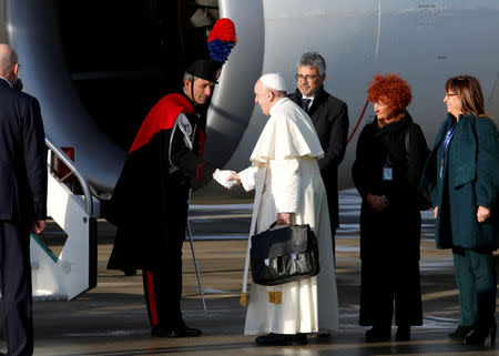 FILE PHOTO: Pope Francis boards a plane for his visit to Panama, at Leonardo da Vinci-Fiumicino Airport in Rome, Italy, January 23, 2019. REUTERS/Remo Casilli/File Photo