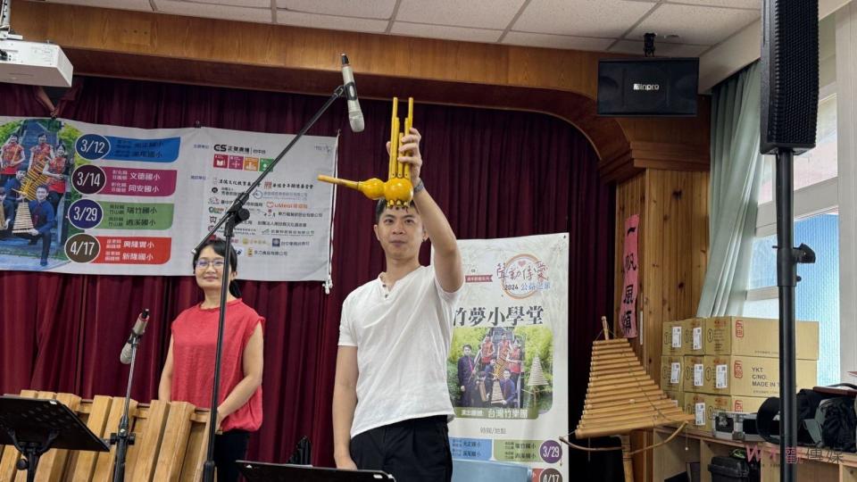 ▲芬園鄉文德國小邀請到了台灣竹樂團，為學生帶來了一場難得的純竹專業音樂演奏，讓他們沉浸在竹韻之中，享受不一樣的音樂饗宴。（記者陳雅芳攝）