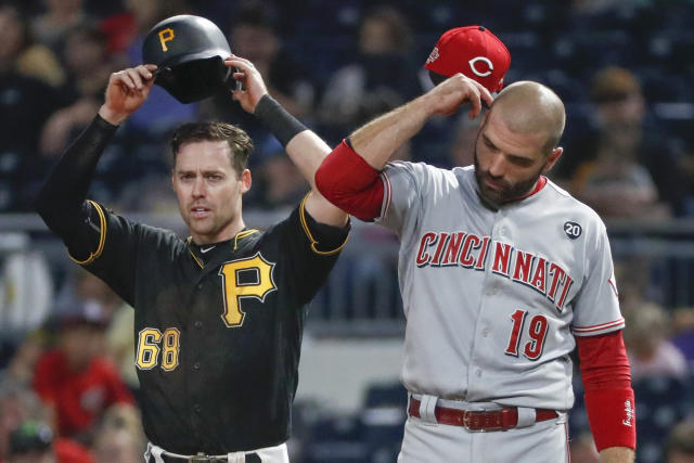 Iglesias lifts Reds to 4-2 win over Pirates in 12 innings