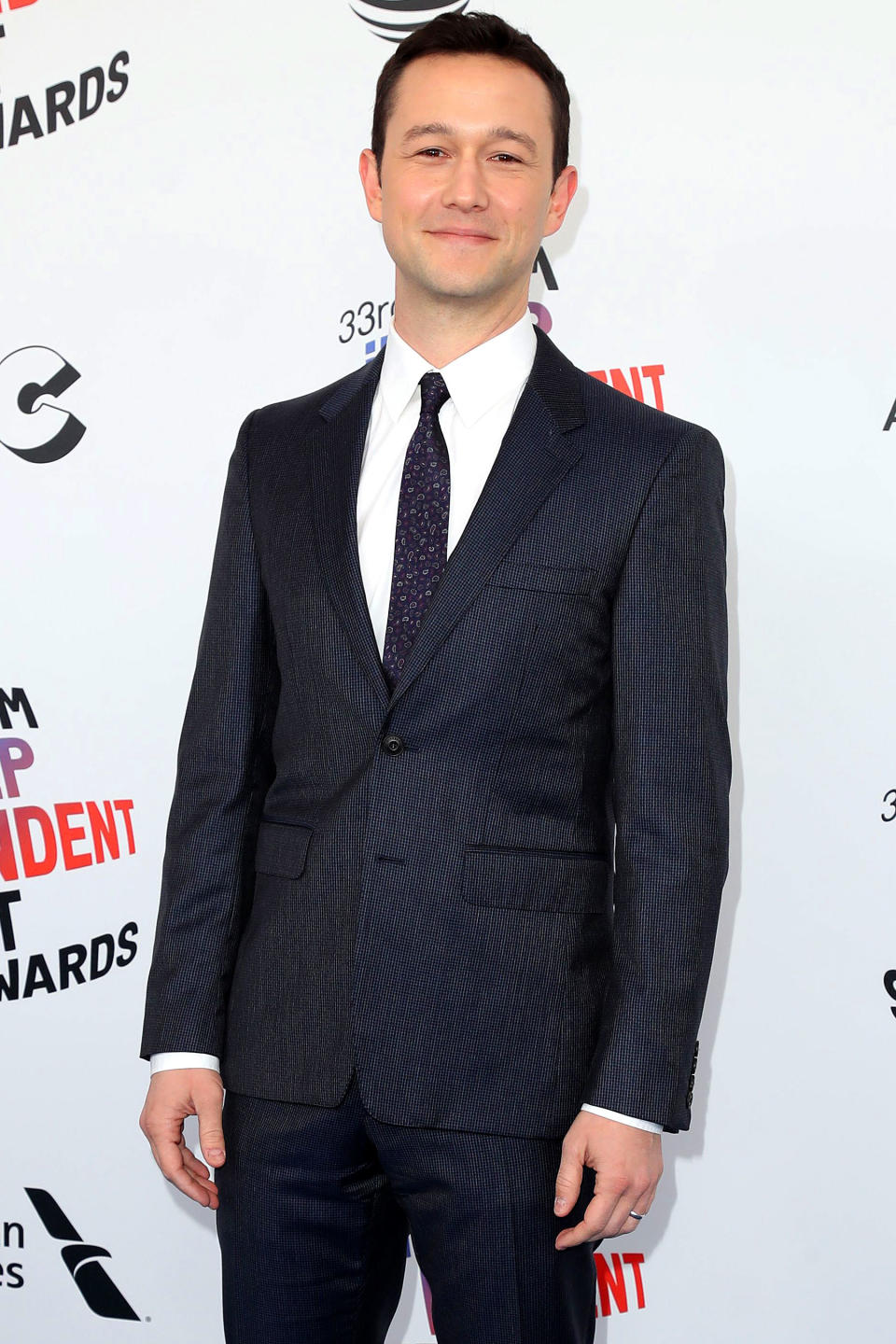 Joseph Gordon-Levitt Injured While Riding a Bike on the Set of Film