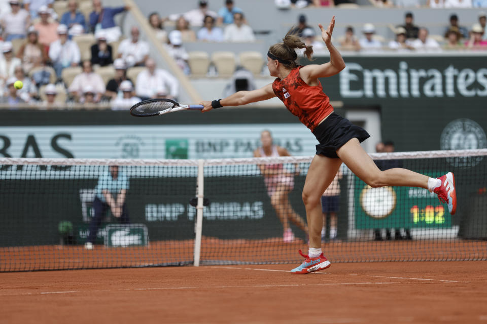 Karolina Muchova of the Czech Republic plays a shot against Aryna Sabalenka of Belarus during their semifinal match of the French Open tennis tournament at the Roland Garros stadium in Paris, Thursday, June 8, 2023. (AP Photo/Jean-Francois Badias)