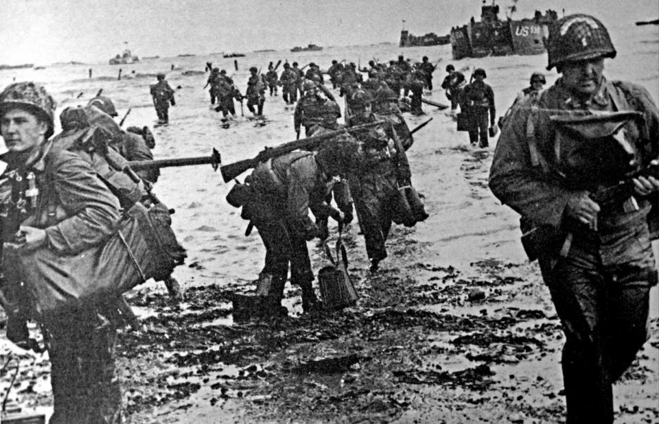 American soldiers go ashore in Normandy, France, on D-Day, June 6, 1944, as part of Operation Overlord, the Allied invasion of Normandy in World War II. (Photo: Universal History Archive/UIG via Getty Images)