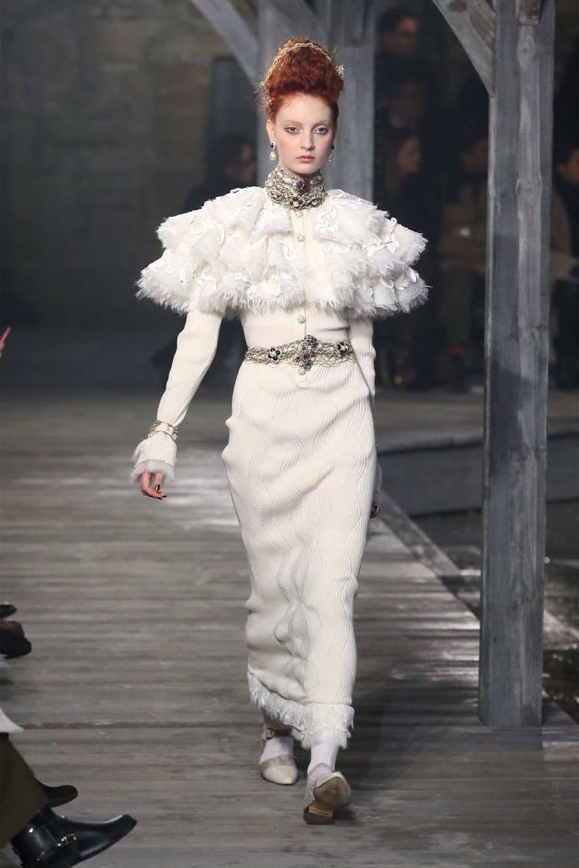 Karl Lagerfeld's 100 Greatest Chanel Runway Moments