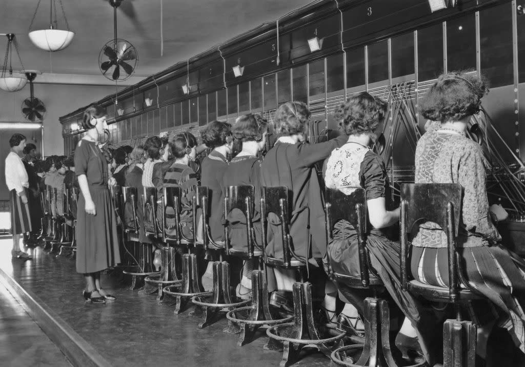 A line of switchboard operators at work, Washington DC, USA, circa 1925.