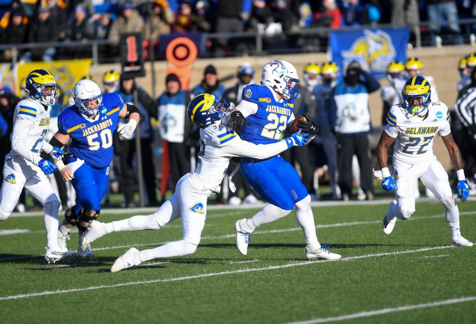 South Dakota State football dominates on offensive, defensive line in