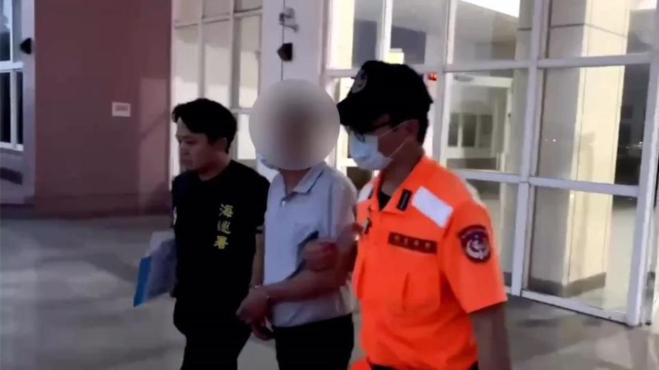 陸籍阮姓男子駕駛小艇一路突破北部海防，衝進淡水河口，海巡署昨天緊急召開記者會，提到兩大疏失。桃園市議員凌濤說，而兩大疏失，暴露台灣岸防的沒有紅外線熱像儀、守望哨縱放的兩大隱憂。（翻攝照片）