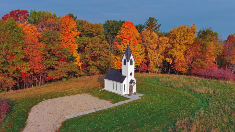 Little Chapel in the Woods via Getty Images