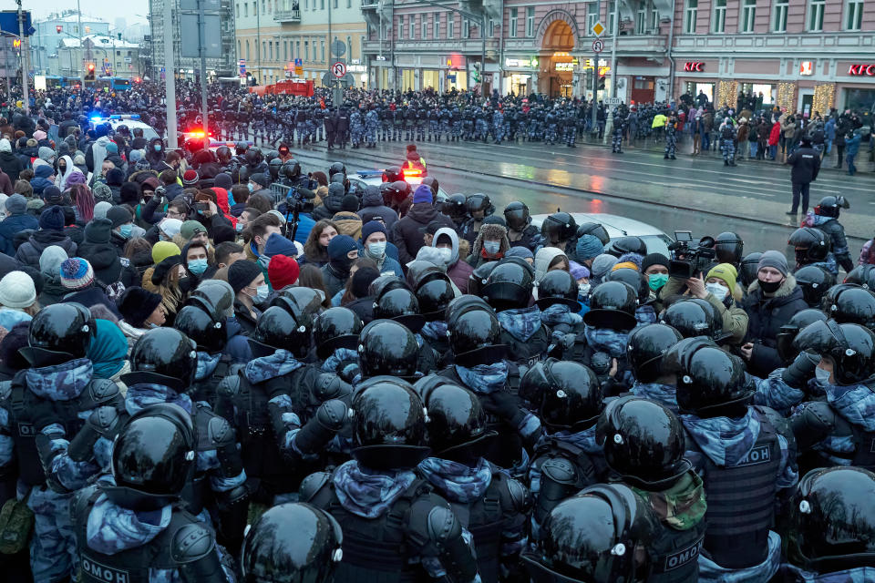 National Guard forces block streets in Moscow during rallies across Russia in support of jailed opposition leader Alexey Navalny, January 23, 2020. / Credit: Mihail Tokmakov/SOPA Images/LightRocket/Getty