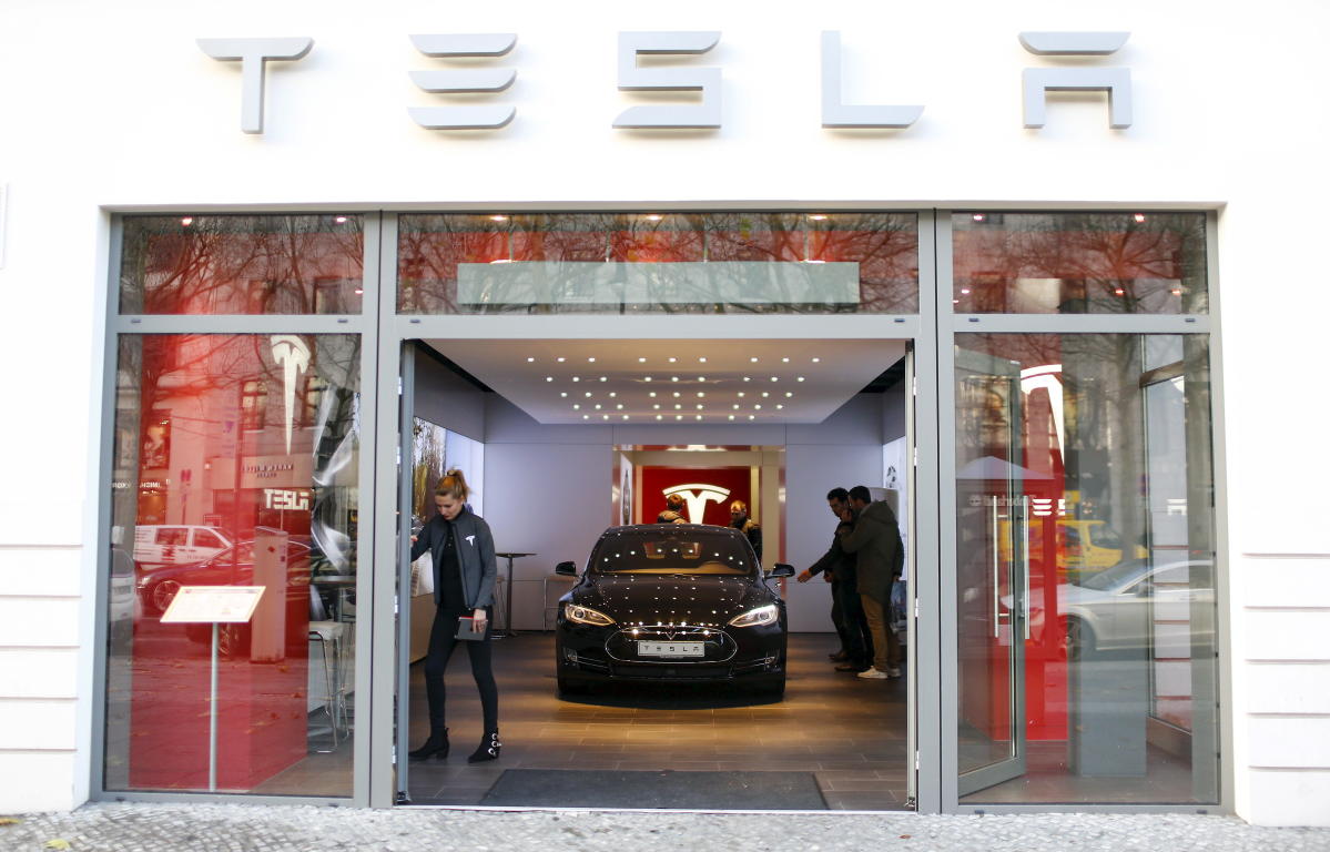 JUST IN: Time for a makeover? The Gardens Mall looks to Apple, Tesla