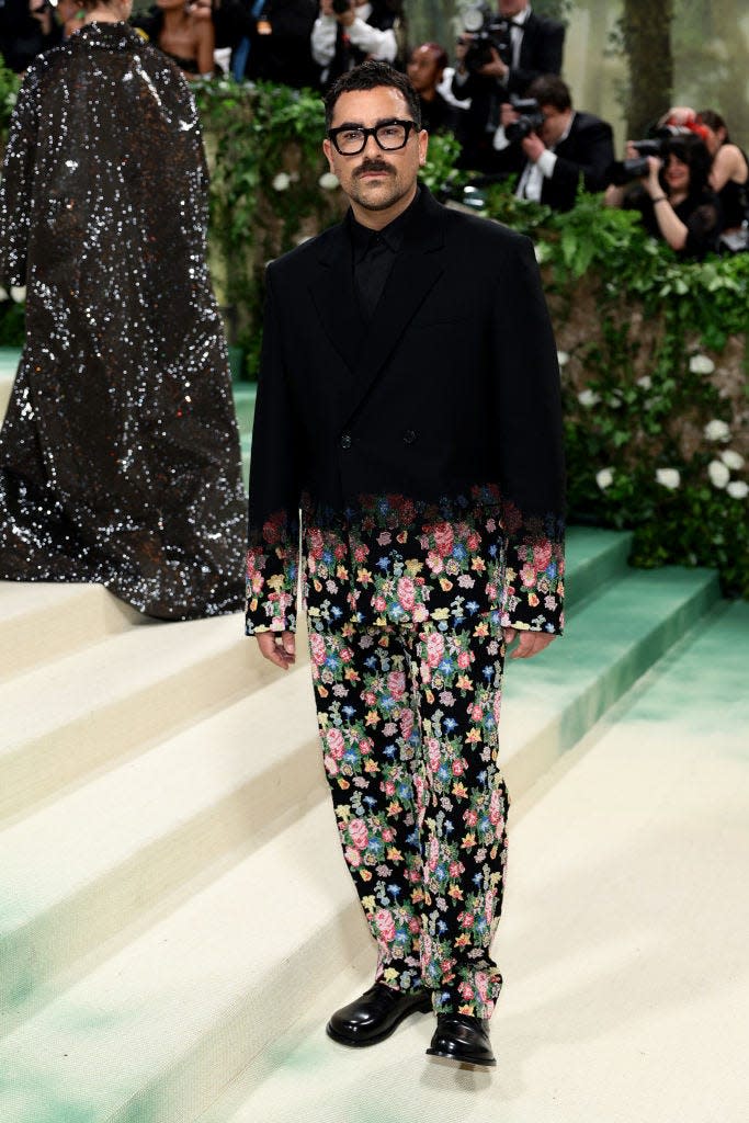 Dan Levy attends the 2024 Met Gala.