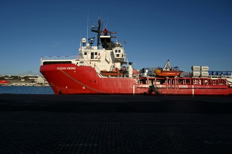 L'Ocean Viking, le navire de secours en mer de l'ONG SOS Méditerranée, dans le port de Marseille, le 29 décembre 2020 - NICOLAS TUCAT © 2019 AFP