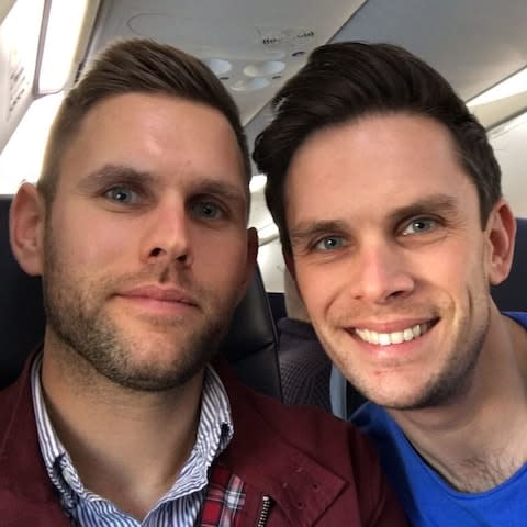 Stuart Hill, 30 (left) and his brother Jason Hill, 32, who both died in the Grand Canyon crash  - Credit: PA