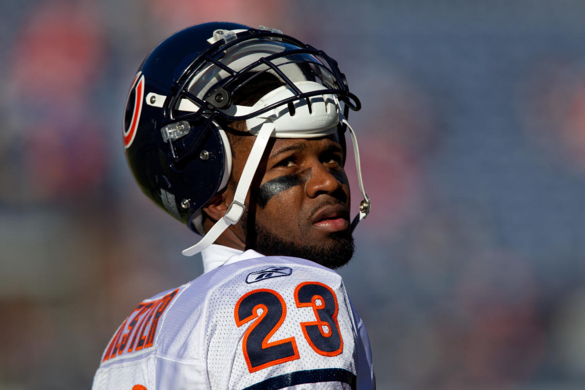 Seahawks bring in Devin Hester for postseason