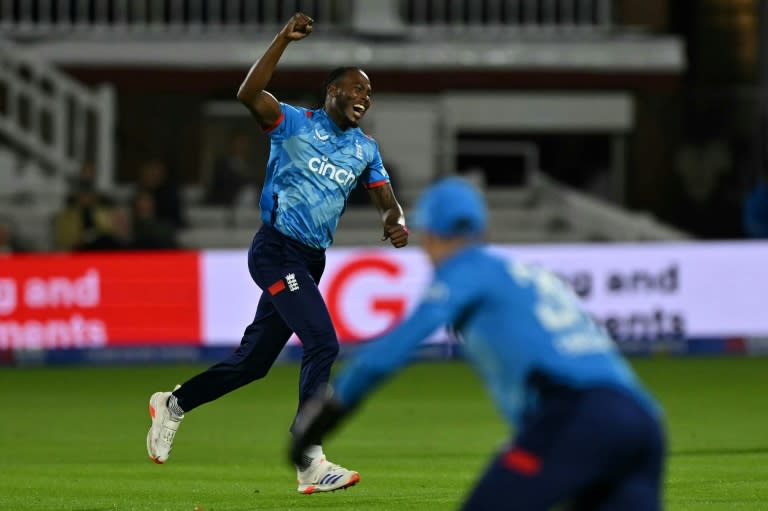 England fast bowler Jofra Archer celebrates his dismisssal of Glenn Maxwell in the fourth ODI against Australia at Lord's (Glyn KIRK)