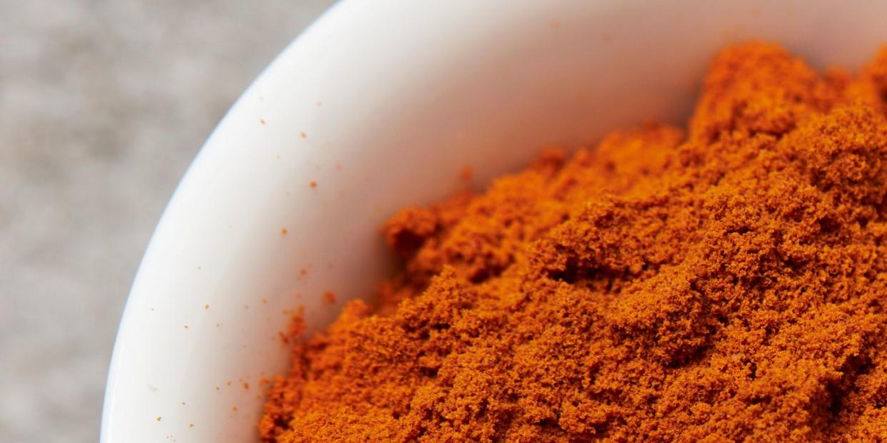 tumeric powder in a dish