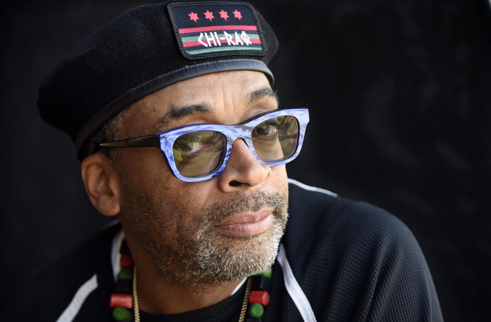 ARCHIVO - El cineasta Spike Lee posa en Beverly Hills, California, el 7 de octubre de 2015. Lee presidirá el jurado de la 74ta edición del Festival de Cine de Cannes, prevista del 6 al 17 de julio de 2021. (Foto por Chris Pizzello/Invision/AP, Archivo)