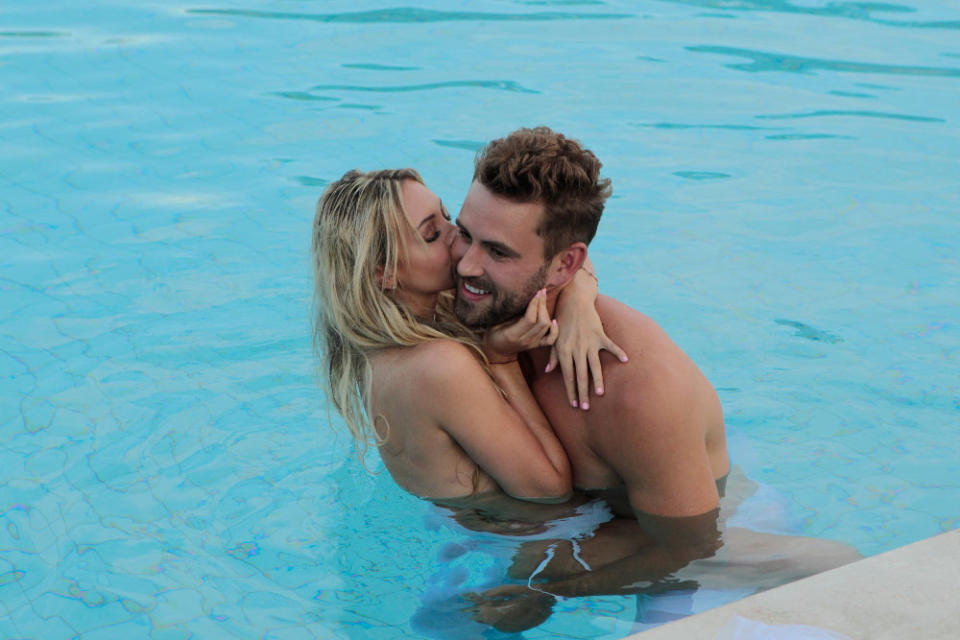960px x 640px - The 11 Most Naked Moments in Bachelor Nation History