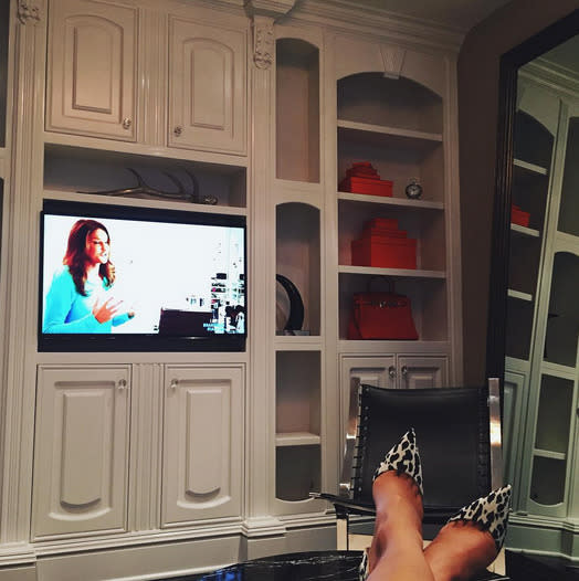 Kylie Jenner’s LA Home Her TV room makes it seem like her style is very similar to mum Kris Jenner’s - or perhaps her momager decorated her place for her. [Photo: Instagram/Kylie Jenner]