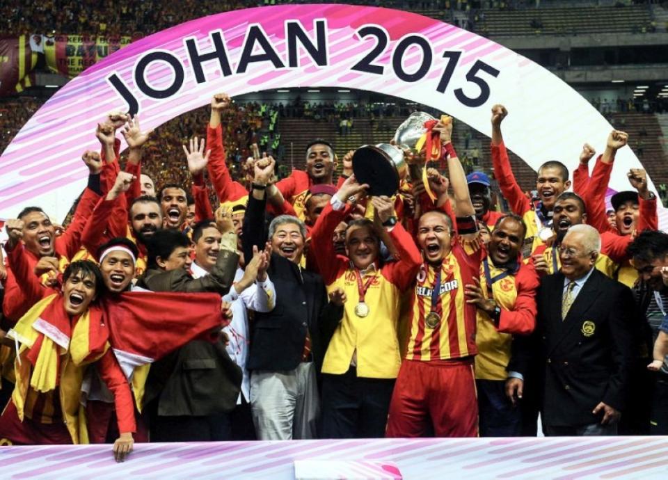 
The Selangor team celebrating their 2-0 Malaysia Cup win over Kedah on December 12, 2015. — Bernama file pic
