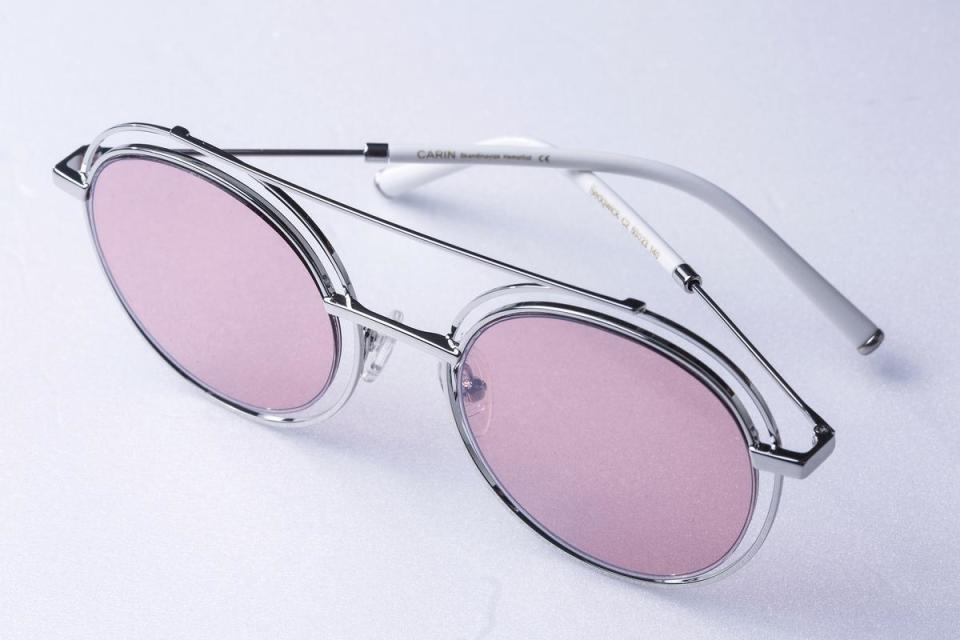 CARIN粉色鏡片墨鏡。NT$9,500