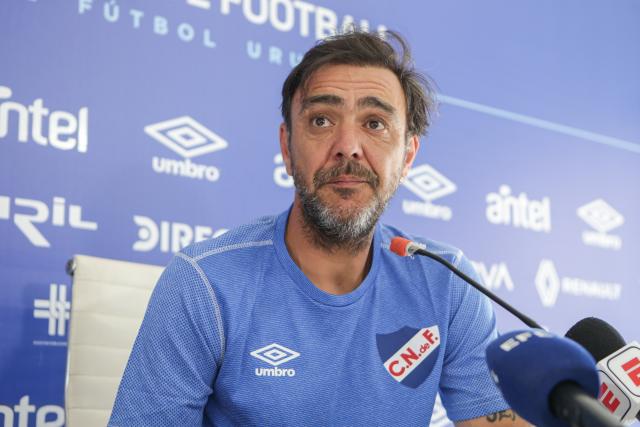 Álvaro Recoba: No sé qué puede ser mejor que dirigir a Nacional