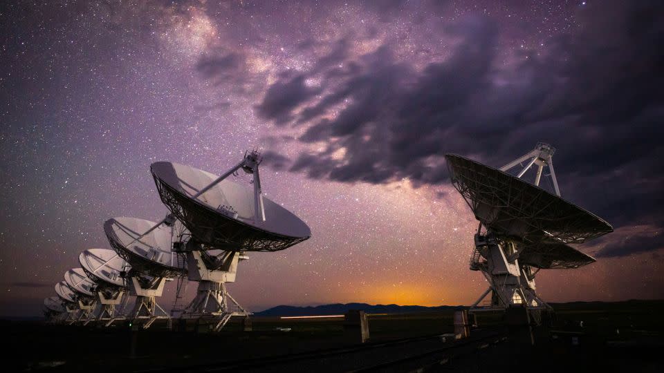 For a different experience, see the National Radio Astronomy Observatory and the Very Large Array (VLA). - Bettymaya Foott/NRAO/AUI/NSF