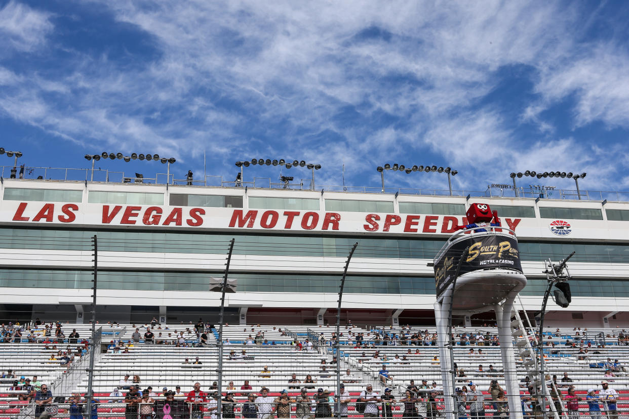 LAS VEGAS, NV - OCTOBER 16: Pit Boss enjoys a birds-eye view of the pre-race stage prior to the start of the NASCAR Cup Series Playoff South Point 400, on October 16, 2022, at Las Vegas Motor Speedway in Las Vegas, NV.(Photo by Christopher Trim/Icon Sportswire via Getty Images)