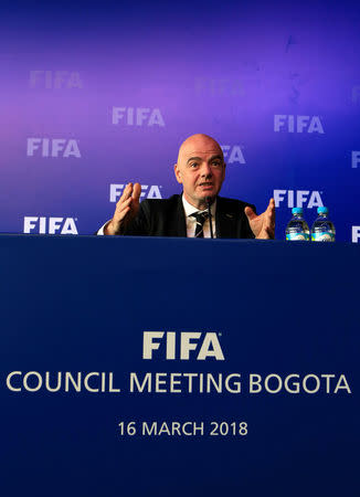 El presidente de la FIFA, Gianni Infantino, en una conferencia de prensa en Bogotá, mar 16, 2018. REUTERS/Jaime Saldarriaga