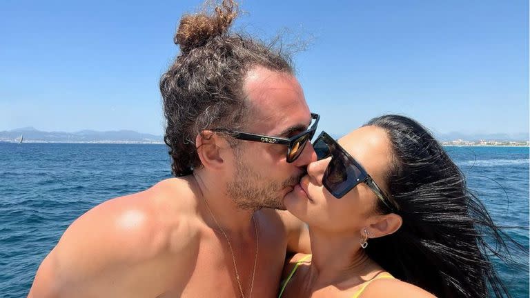 Silvina Escudero reveló cómo fue la romántica propuesta de casamiento de su prometido en las playas de España. Foto/Instagram: @escuderosilvina