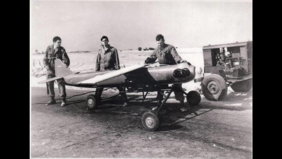 Según los historiadores, tras una inspección más a fondo se pudo saber que se trataba de un dron utilizado en entrenamiento militar durante la Guerra Fría.