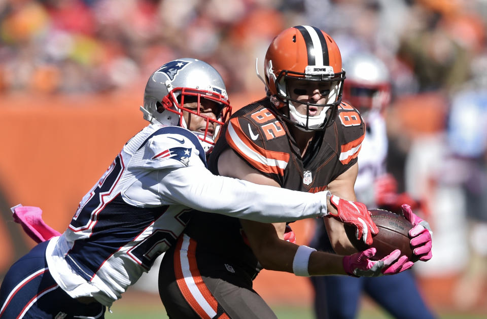 Cleveland Browns tight end Gary Barnidge was a fantasy football legend in 2015. (AP Photo/David Richard)