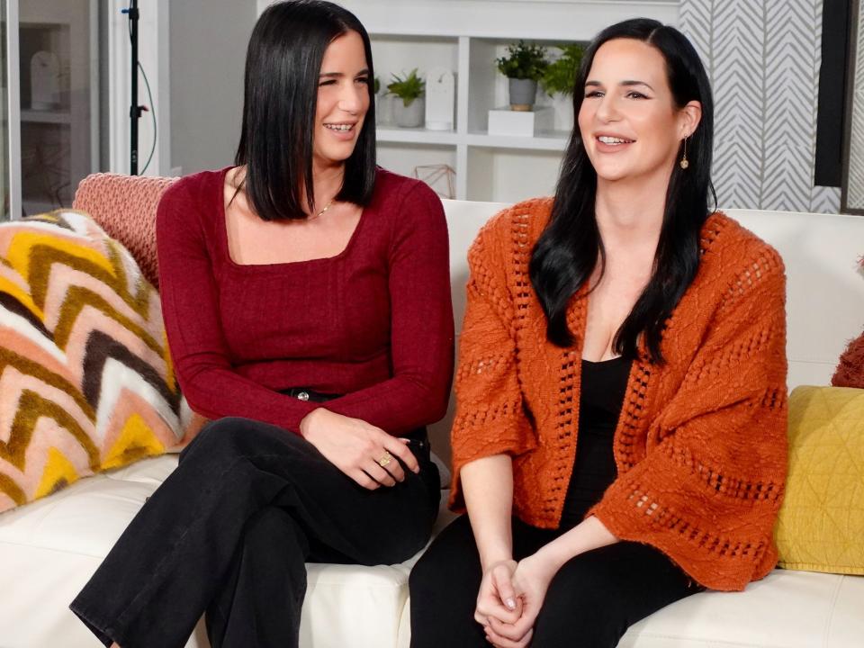 Jessica Dunagan and Christina Manning are an identical sister duo featured on TLC's series "Extreme Sisters."