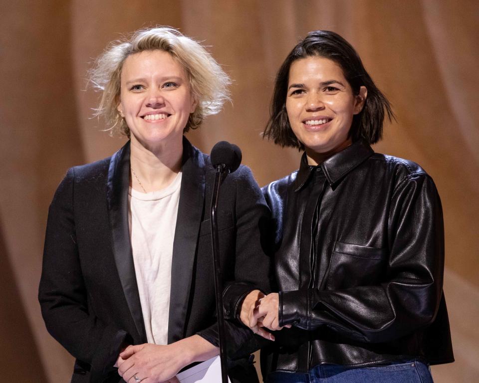 The winning banter between Kate McKinnon, left, and America Ferrera was a highlight of the Academy Awards rehearsal.