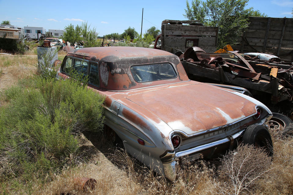 <p>We bet you could count the surviving 1961 Oldsmobile Ninety-Eight eight-passenger limousines on the fingers of one hand. Yet despite its unicorn status, Jim’s Vintage Automotive was only asking $3500 for this Cotner-Bevington-built masterpiece. That seems incredibly good value, considering that the bodywork is solid, the driveline is complete, and the interior is pretty good too.</p>