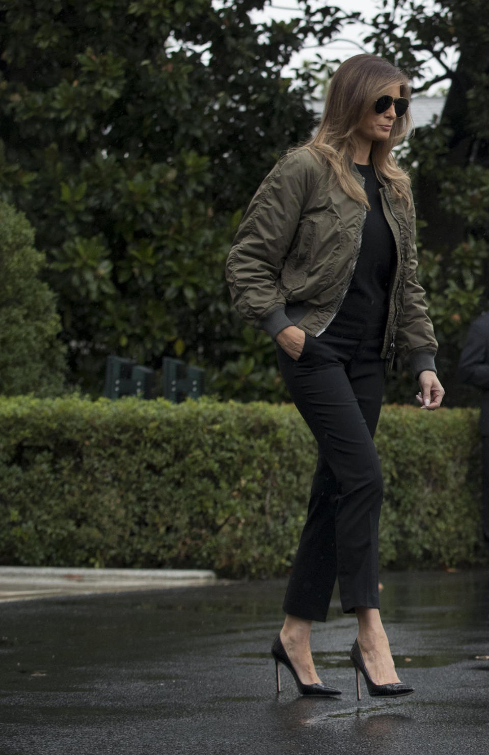 (FOTOS) Donald Trump visita la zona afectada por la tormenta Harvey en Texas