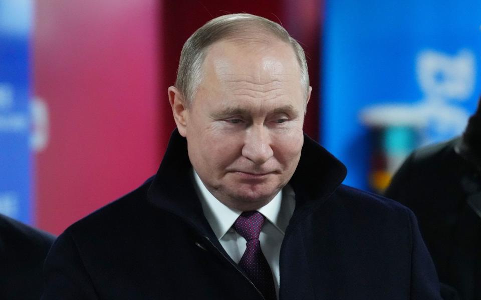 Experten gehen davon aus, dass Russlands Präsident Wladimir Putin unter anderem Hacker einsetzt, um Wahlen im Ausland zu beeinflussen. (Bild: 2022 Getty Images/Carl Court)