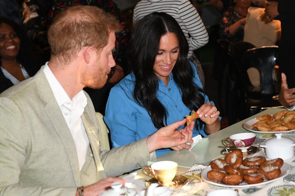 meghan and harry share food