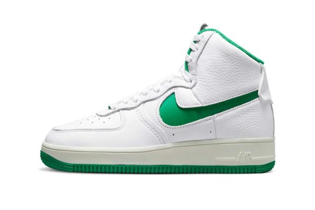 Nike Air Force 1 '07 LV8 – buy now at Asphaltgold Online Store!