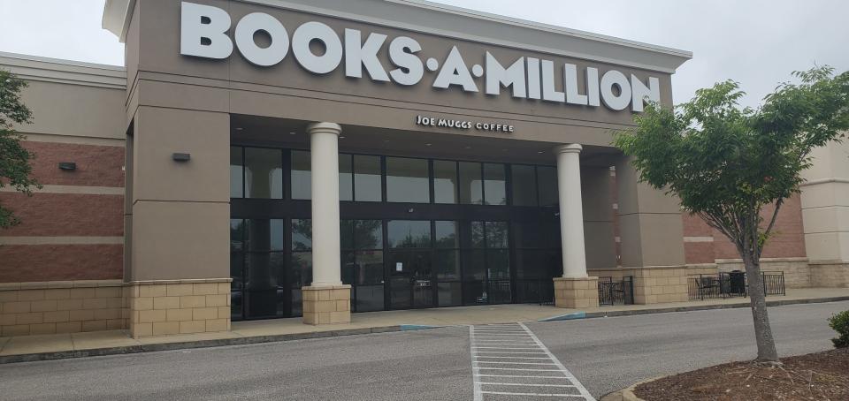 Shoe Station will open in the former Books-A-Million in Prattville.