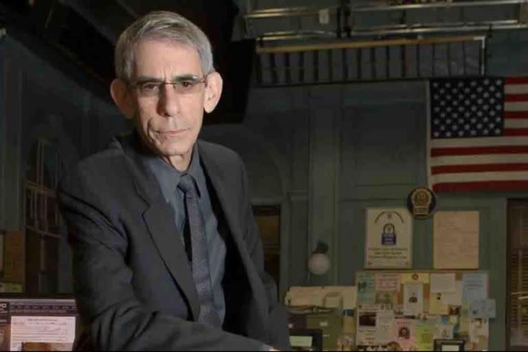 El actor interpretó durante 230 capítulos al detective John Munch, uno de los personajes más significativos de la popular serie La ley y el orden