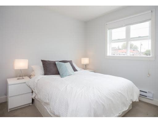 <p><span>4333 Knight St., Vancouver, B.C.</span><br> There are three bedrooms in the home.<br> (Photo: Zoocasa) </p>