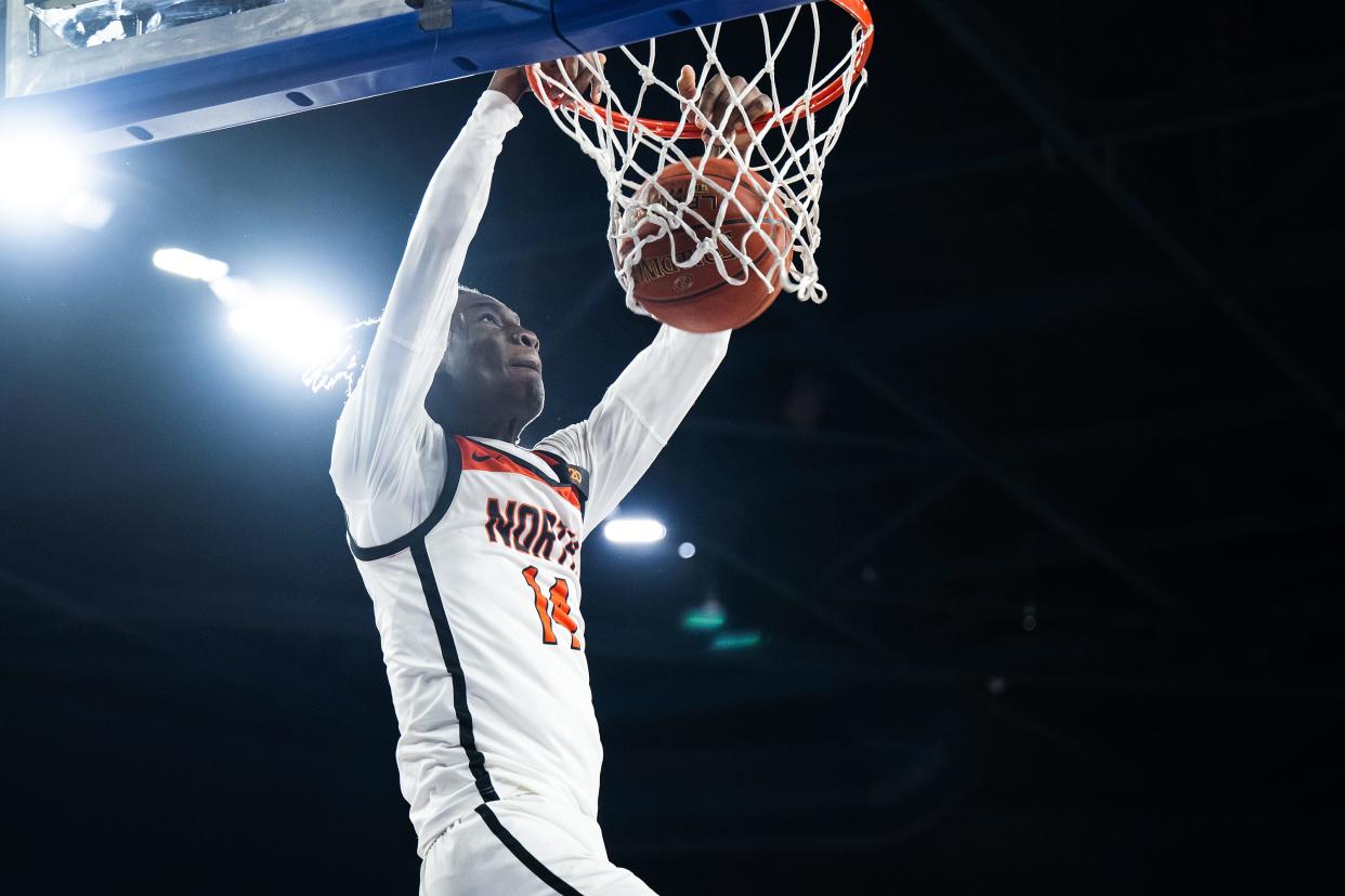 North's Teshaun Steele dunks versus Franklin.