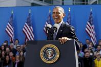 U.S. President Barack Obama delivers remarks on trade at Nike's corporate headquarters in Beaverton, Oregon May 8, 2015. Sports shoe maker Nike Inc put its weight behind Obama's push for a trade deal with Asian countries on Friday with a promise to create up to 10,000 U.S.-based manufacturing jobs if the pact is approved. REUTERS/Jonathan Ernst