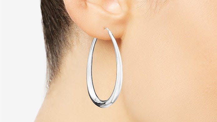 These oversized hoops are at a huge discount.