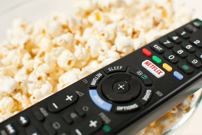 Prepará los pochoclos que Netflix ya tiene su top ten para este fin de semana (Foto: iStock)