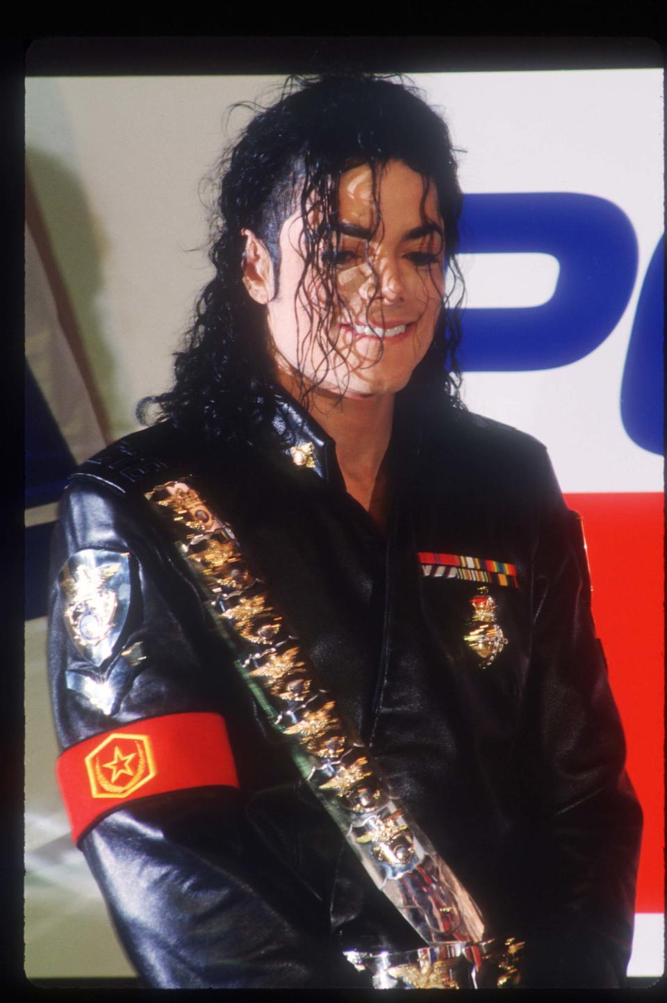 114459 12: Michael Jackson attends a Pepsi press conference February 3, 1992 in New York City. Entertainer Jackson accepted the largest individual sponsorship deal in history from Pepsi-Cola in 1983. (Photo by Steve Allen/Liaison)