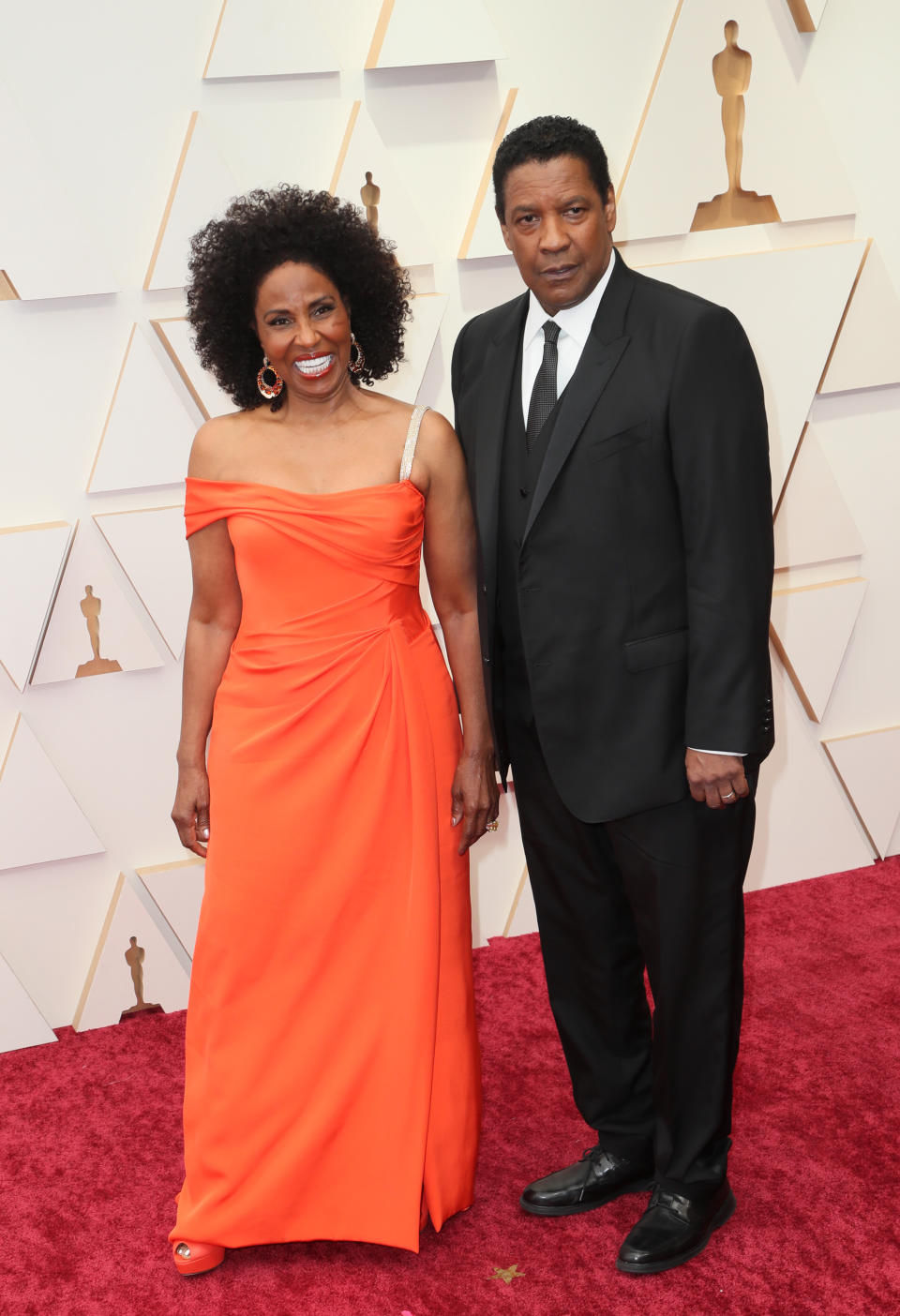 Pauletta Washington and Denzel Washington at the Oscars.