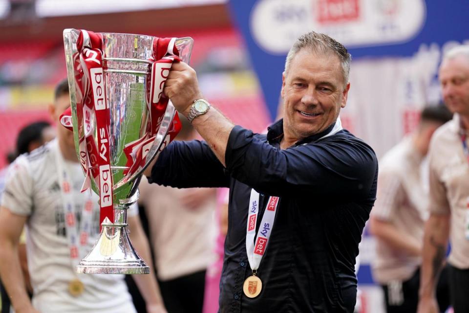 Scott Lindsey shows off the trophy at Wembley <i>(Image: Adam Davy/PA Wire)</i>